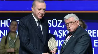 'Yaşayan İnsan Hazineleri' ödüllü hattat Öksüz: Yaptığımız sanat, kültür mirasımızın ürünleri