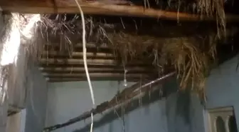 Yüksekova'da korkutan yangın: Bir aile evsiz kaldı