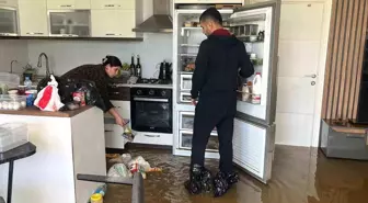 Alanya'da debi yükseldi, çay kenarındaki işletmeler sele kapıldı