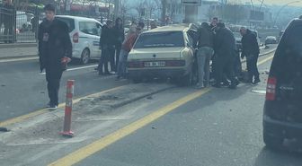 Ankara'da direğe çarpan otomobilin sürücüsü yaralandı