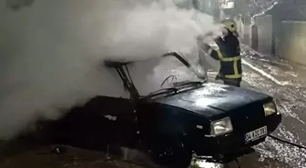 Batman'da park halindeki otomobil alev aldı