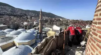 Bursa Ulu Cami'ye Ramazan mahyası: 'Kul hakkından sakın'