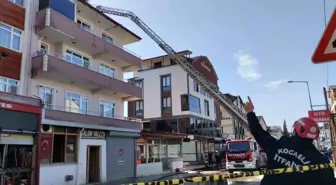 Çatı katı alevlere teslim oldu