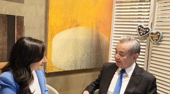 Çin Dışişleri Bakanı Wang, Kanadalı mevkidaşı Anand ile görüştü