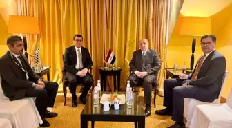 Irak Dışişleri Bakanı Hüseyin, SDG elebaşı Abdi ile görüştü