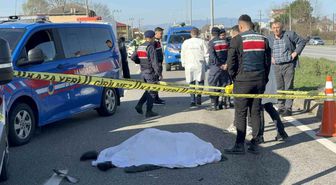 Kızına kahvaltıya giderken feci son: Kaza anı güvenlik kamerasında