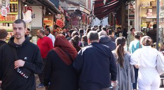 Mısır Çarşısı'nda Ramazan öncesi alışveriş yoğunluğu