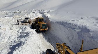 Van'ın Bahçesaray ilçesinde Özbeyli mezra yolunun ulaşıma açılması için çalışma başlatıldı
