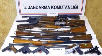 Antalya'da ruhsatsız silah operasyonu: 15 silah ele geçirildi