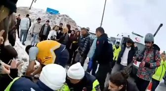 Erciyes'te aracında fenalaşan kadın sürücüye jandarma müdahale etti