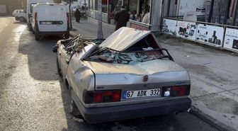 Esenyurt'ta mahalleli fırtınayı anlattı; 'Toz duman içerisinde kaldık'