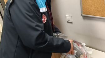 İstanbul Havalimanı'nda 13 kilo kaçak mersin balığı havyarı ele geçirildi