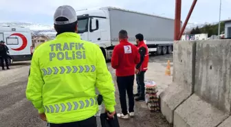 Kızılay'dan trafik noktalarında anlamlı destek