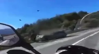 Otomobile çarpan motosikletin sürücüsü öldü, kaza kask kamerasında