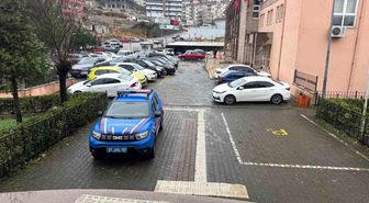Alaplı'da bir araçta 200 bin adet boş makaron yakalandı
