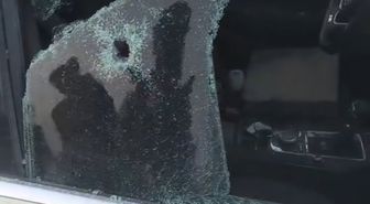 Alkol alıp kaza yaptıkları otomobili kurşunladılar; 2 gözaltı