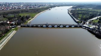 Edirne'de Meriç Nehri'nde debi arttı, 'sarı alarm' verildi