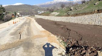 Gerger-Kahta Yolunda heyelan