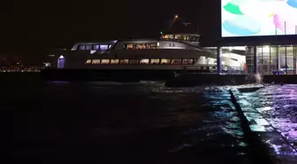 İzmir'de deniz seviyesi 85 santimetre yükseldi