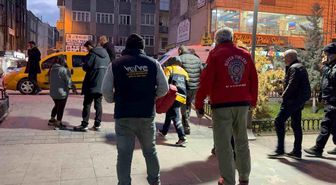 Taksi durağında bıçaklı kavga: 1 yaralı