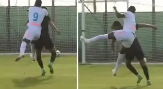 Uslanmıyor! Jhon Duran, Zenit'teki ilk maçında rakip futbolcuya tokat attı