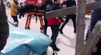 Van'da iki otomobil çarpıştı: 5 yaralı