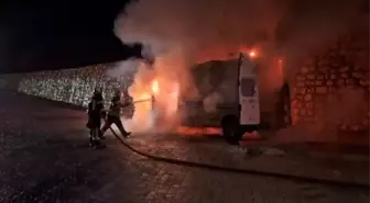 Amasya'da hasta nakil aracı alev aldı