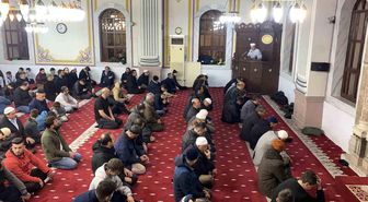 Bolu'da ilk teravih namazında vatandaşlar camilere akın etti