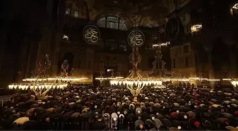 Camide ve evde teravih namazı nasıl kılınır? Teravih namazı kaç rekattır, nasıl niyet edilir, hangi dualar okunur?