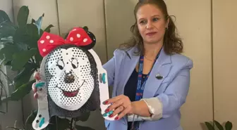 Radyoterapi gören çocuklara 'çizgi film kahramanlı' maske