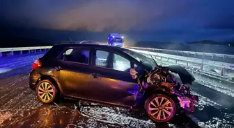 Aksaray'da 2 otomobil çarpıştı: 5 yaralı