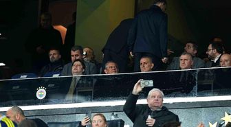 Bakan Bak, Fenerbahçe-Nottingham Forest maçını takip etti