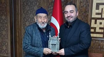 Beyşehir'de 84 yaşındaki vatandaş hafızlık yarışmasında birinci oldu