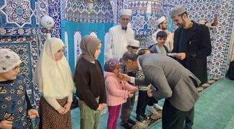 Çorum'da Ramazan'ın ilk teravih namazında çocuklar camide buluştu