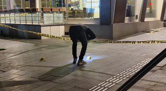Diyarbakır'da silahlı kavgada 1'i yoldan geçen 2 kişi yaralandı