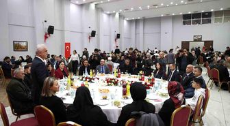 Muş'ta Ramazan'ın ilk iftarı şehit yakınları ve gazilerle yapıldı