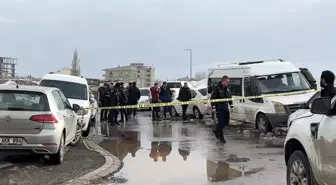 Yüksekova'da silahla başından vurulmuş halde bulunan genç kurtarılamadı