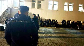 Milas'ta biri çocuk 33 düzensiz göçmen yakalandı
