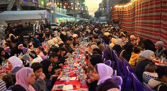 Türk Kızılay Gazze'deki Filistinliler için sokak iftarı düzenledi