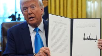 3 gün sonra başlıyor! Trump dünyaya savaş açan imzayı attı