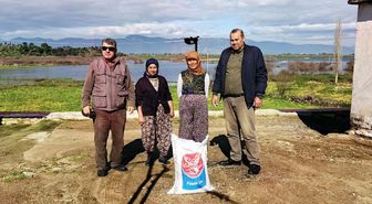 Aydın'da baharın müjdecisi olan leylekleri ilk görenler bir çuval un kazandı