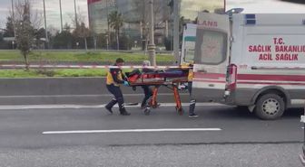Bağcılar'da aracından inen kamyonet şoförüne otomobil çarptı; 1 ölü