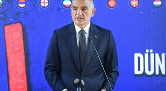 Bakan Ersoy, 'Dünya Dillerinde Türkçe Sözlüğü'nü kamuoyuna tanıttı