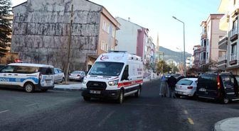 Buzlu camla trafiğe çıktı, kazaya neden oldu: 2 yaralı