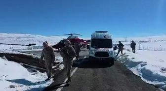 Kardan yolu kapalı mezradaki hasta, ambulans helikopterle hastaneye yetiştirildi