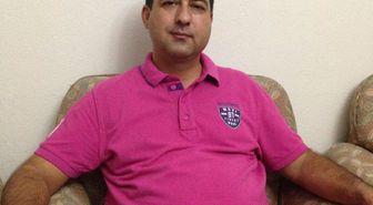 TIR'dan düşen saman balyalarının altında kalıp öldü; o anlar kamerada