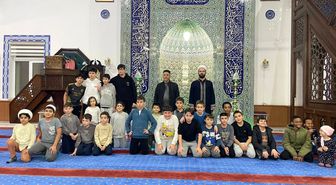 Minik kalpler camide buluştu: Tepebaşı'nda maneviyat ve oyun bir arada