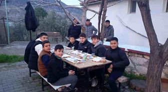Sarıcakaya Müftüsü Altunbaş, Mayıslar Mahallesi'nde iftar sofrasına konuk oldu