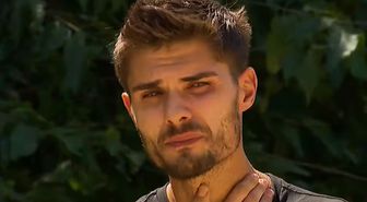 Barış Murat Yağcı Survivor'a geri döndü; gözyaşlarına hakim olamadı