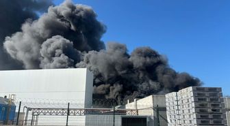 Manisa'da oyuncak fabrikasında yangın